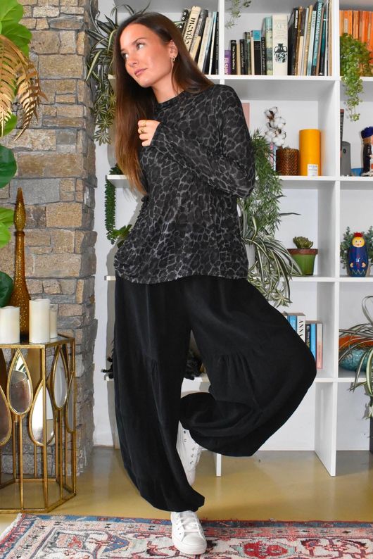 Tiby Funnel Neck Layering Top Leopard Black